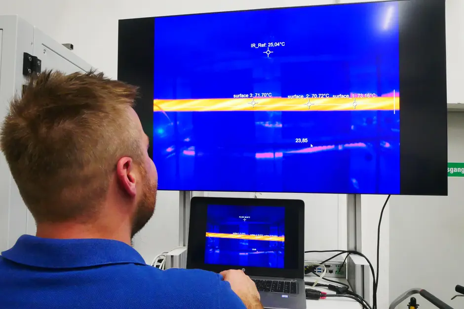 Temperature recording in the ACS test lab